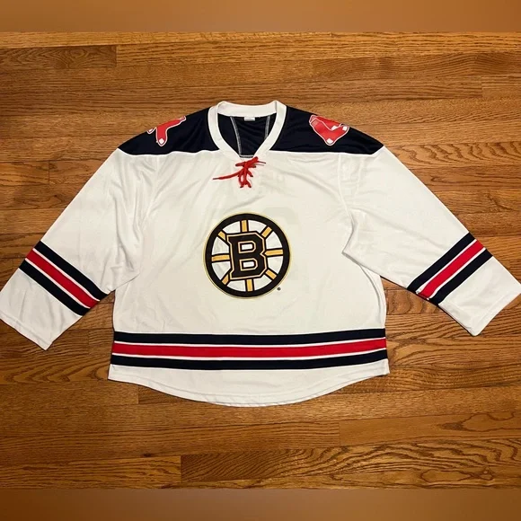 Fenway Park Boston Red Socks Bruins Hockey Jersey Exclusive Size Medium - Picture 2 of 8